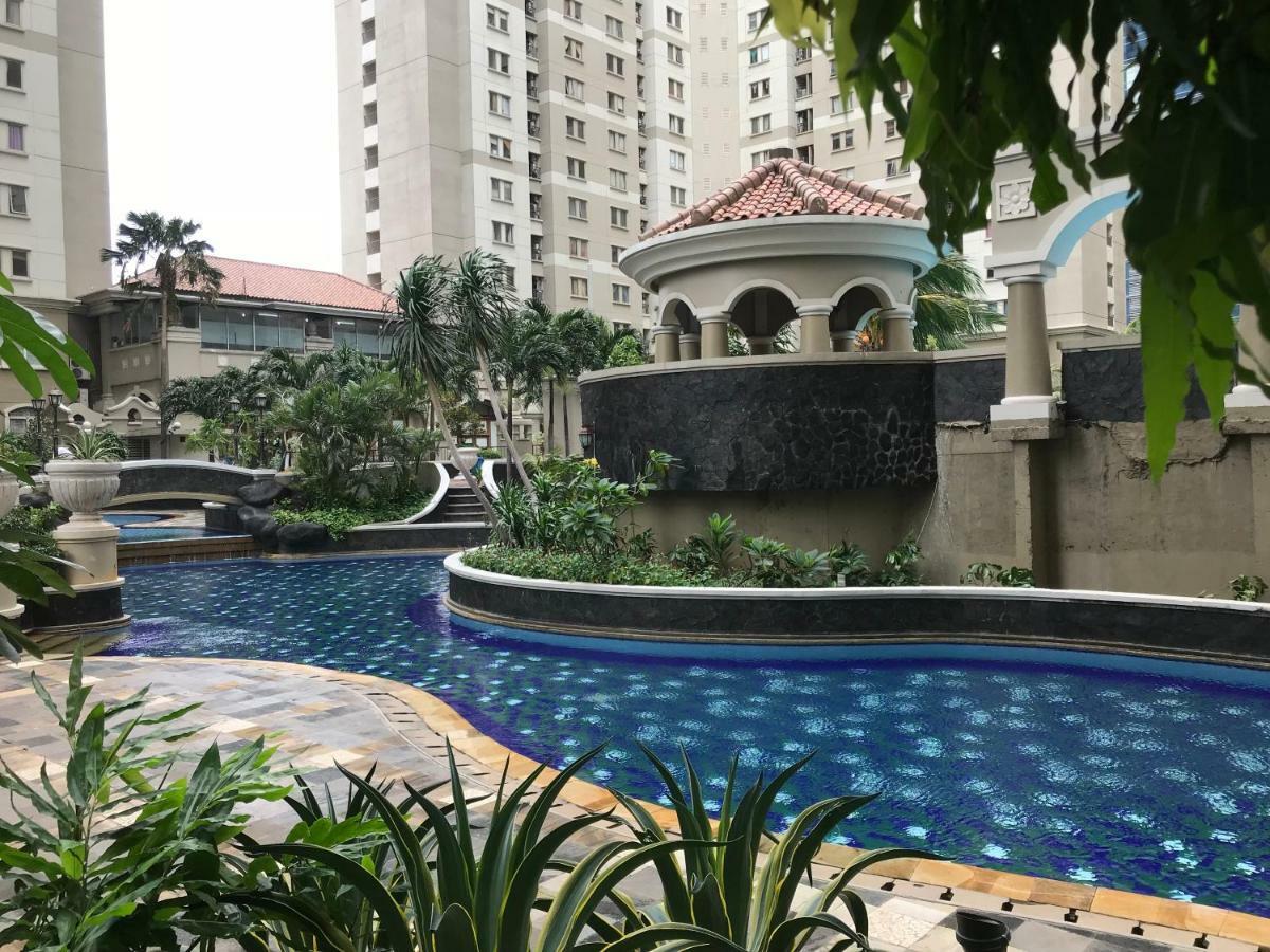 Mediterania Garden Residence I Jakarta Exteriör bild